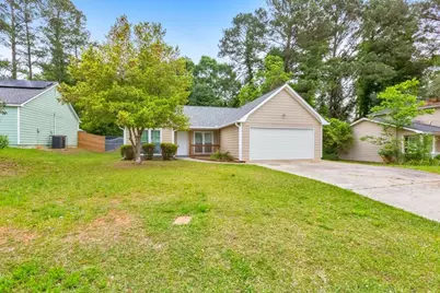 9138 Clubhouse Drive, Riverdale, GA 30274 - Photo 17