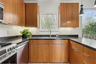 2465 Field Way NE, Atlanta, GA 30319 - Photo 9