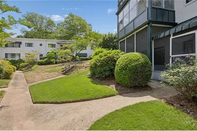 1367 Chalmette Drive NE, Atlanta, GA 30306 - Photo 33
