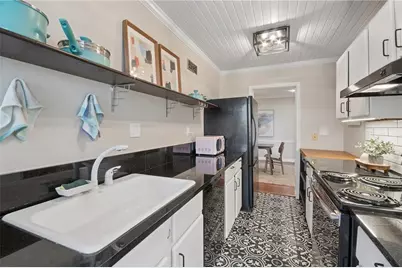 1367 Chalmette Drive NE, Atlanta, GA 30306 - Photo 15