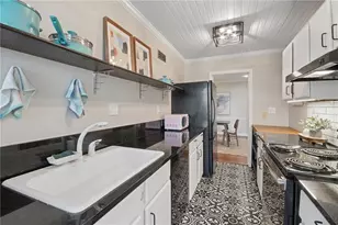 1367 Chalmette Dr NE, Atlanta, GA 30306 - Photo 15