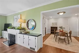 1367 Chalmette Dr NE, Atlanta, GA 30306 - Photo 9