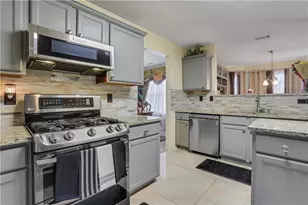 5870 Sunflower Ct, Ellenwood, GA 30294 - Photo 3
