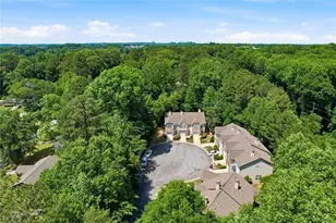 1605 Jackson Trace Ct, Atlanta, GA 30318 - Photo 3