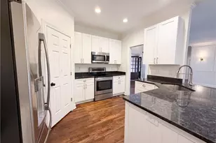 2298 Camden Dr SW, Marietta, GA 30064 - Photo 9