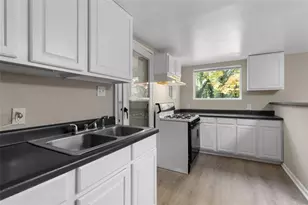 2958 Harcourt Dr, Decatur, GA 30033 - Photo 3