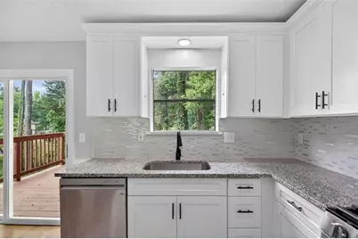 4298 Buckingham Place, Duluth, GA 30096 - Photo 9