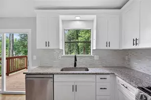 4298 Buckingham Pl, Duluth, GA 30096 - Photo 9
