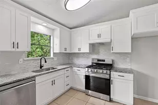 4298 Buckingham Pl, Duluth, GA 30096 - Photo 11