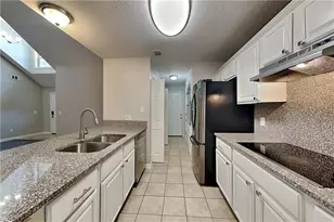 8435 Sapphire Ln, Gainesville, GA 30506 - Photo 5