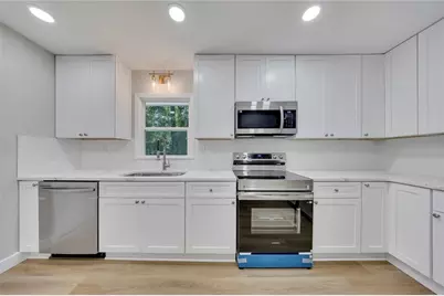 202 Oakcliff Court NW, Atlanta, GA 30331 - Photo 9