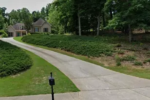 4459 N Gate Dr, Gainesville, GA 30506 - Photo 3