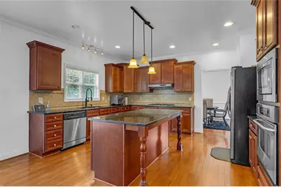 818 Treeline Drive SE, Conyers, GA 30094 - Photo 9