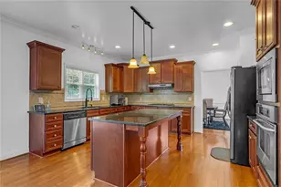 818 Treeline Dr SE, Conyers, GA 30094 - Photo 9