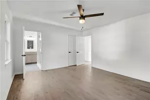 910 Forest Path, Stone Mountain, GA 30088 - Photo 17