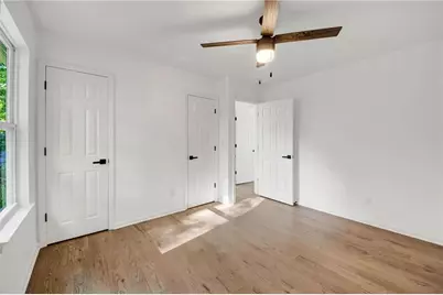 910 Forest Path, Stone Mountain, GA 30088 - Photo 13