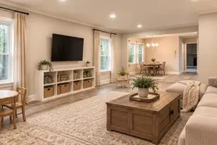 324 Bethel Dr, Woodstock, GA 30189 - Photo 3