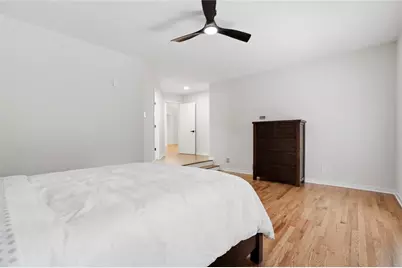 10210 Kinross Road, Roswell, GA 30076 - Photo 13