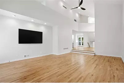 10210 Kinross Road, Roswell, GA 30076 - Photo 9