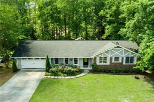 5637 Pinedale Cir, Buford, GA 30518 - Photo 3