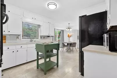 5623 Crestwood Drive, Stone Mountain, GA 30087 - Photo 11