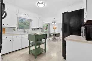 5623 Crestwood Dr, Stone Mountain, GA 30087 - Photo 11