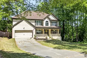 2013 Forsyth Park Ln, Hoschton, GA 30548 - Photo 1