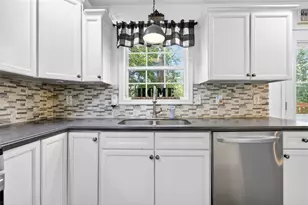 2013 Forsyth Park Ln, Hoschton, GA 30548 - Photo 15