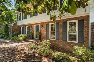 1820 Branch Valley Dr, Roswell, GA 30076 - Photo 3