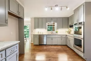 1820 Branch Valley Dr, Roswell, GA 30076 - Photo 21