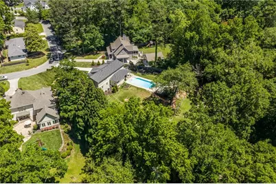 429 Valley Brook Drive NE, Atlanta, GA 30342 - Photo 47