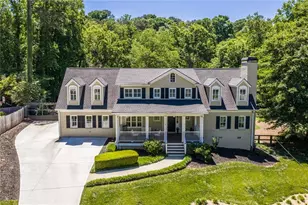429 Valley Brook Dr NE, Atlanta, GA 30342 - Photo 3