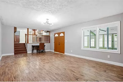 2201 Colonial Oak Way, Stone Mountain, GA 30087 - Photo 5