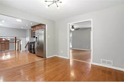 2201 Colonial Oak Way, Stone Mountain, GA 30087 - Photo 9