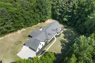 1815 Ashton Brooke Ln, Buford, GA 30519 - Photo 3