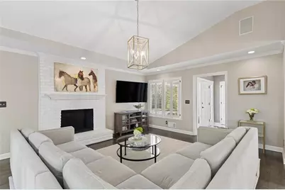 4428 E Kings Point Circle, Atlanta, GA 30338 - Photo 3