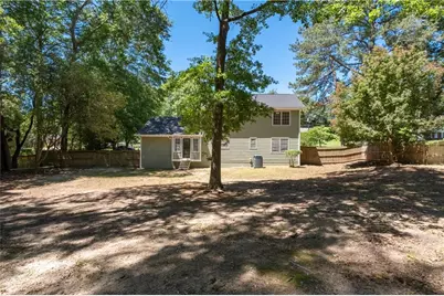 2526 Ashworth Lake Road, Snellville, GA 30078 - Photo 17