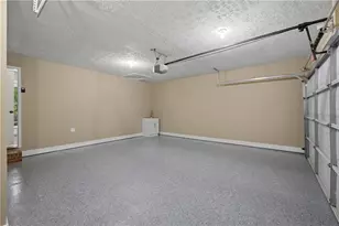 2526 Ashworth Lake Rd, Snellville, GA 30078 - Photo 21