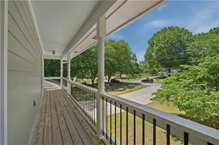 2526 Ashworth Lake Rd, Snellville, GA 30078 - Photo 11