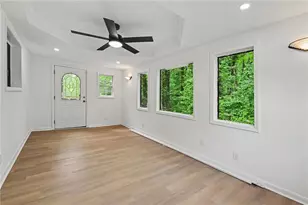 1030 Chapman Ln, Stone Mountain, GA 30088 - Photo 17
