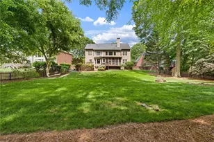 236 Rivergate Dr, Suwanee, GA 30024 - Photo 9