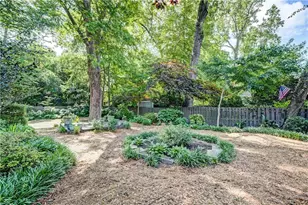 895 Charles Allen Dr NE, Atlanta, GA 30308 - Photo 35