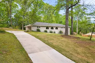 1267 Sycamore Dr SW, Lilburn, GA 30047 - Photo 29