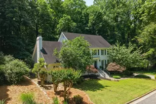 898 Byrnwyck Rd NE, Atlanta, GA 30319 - Photo 5