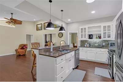 2660 Sandy Creek Circle, Loganville, GA 30052 - Photo 13