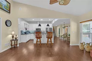 2660 Sandy Creek Cir, Loganville, GA 30052 - Photo 9