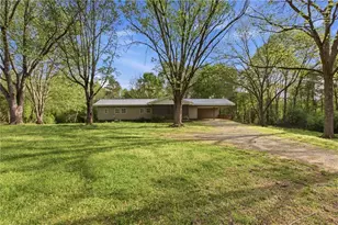 6668 Belton Bridge Rd, Lula, GA 30554 - Photo 1