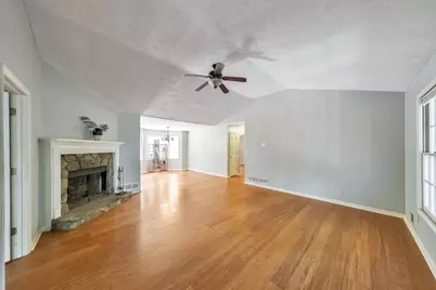 623 Peachtree Drive SE, White, GA 30184 - Photo 3