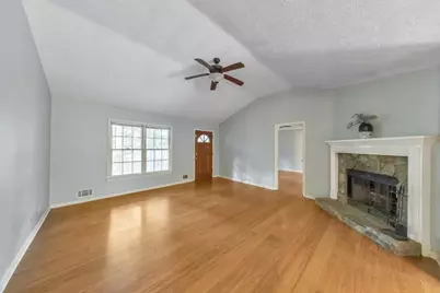 623 Peachtree Drive SE, White, GA 30184 - Photo 5