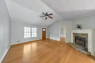 623 Peachtree Dr SE, White, GA 30184 - Photo 5